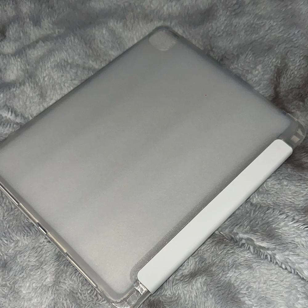 White and Blue Bow Patterned Case iPad Pro 11 in
